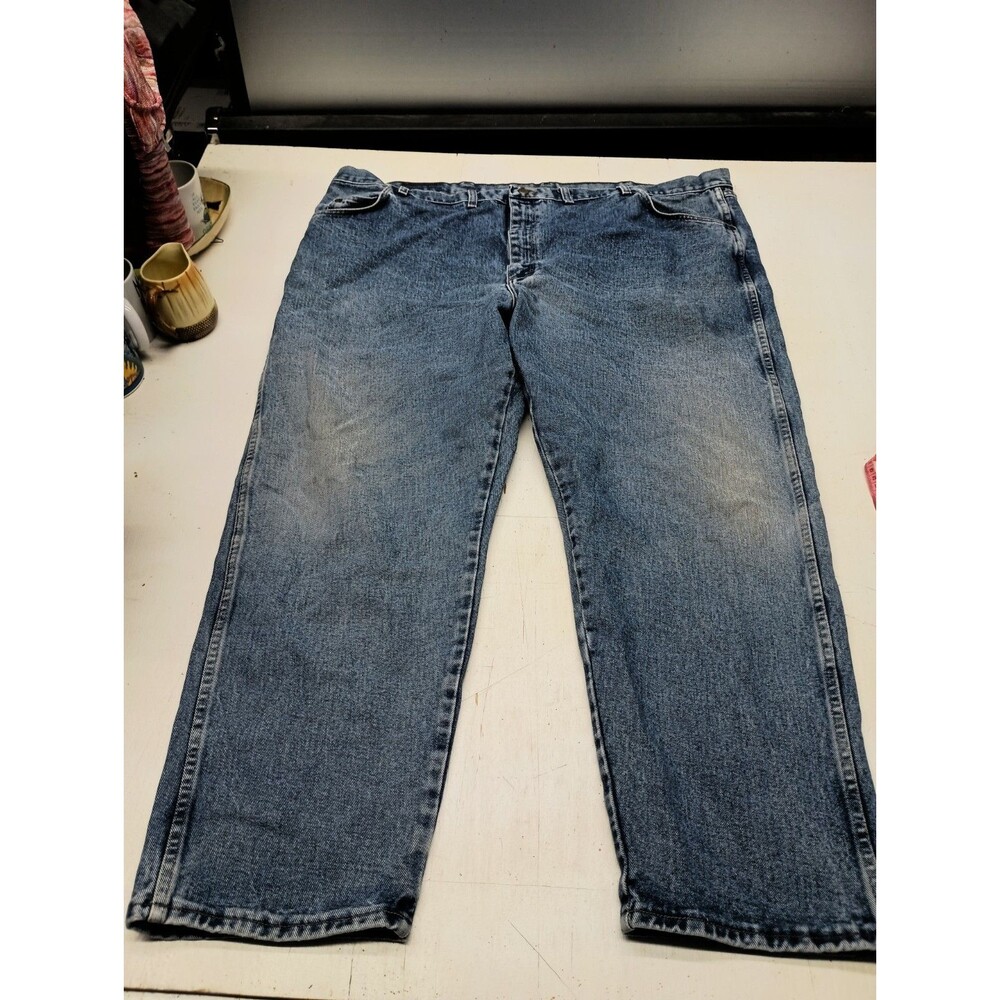 Wrangler Rugged Wear Men’s Blue Denim Straight Jeans Mid Rise 5-Pocket Zip 46x31